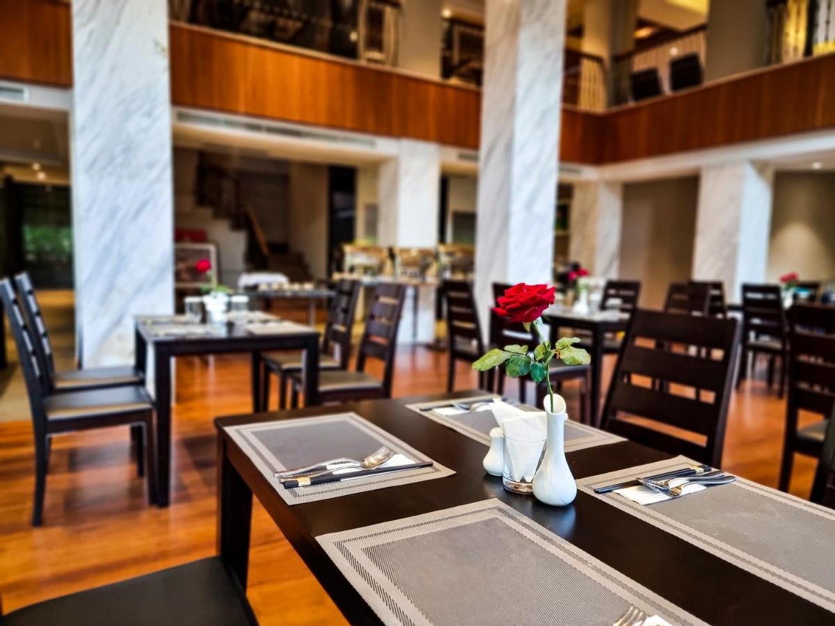 Prince Hotel Yangon Exterior photo